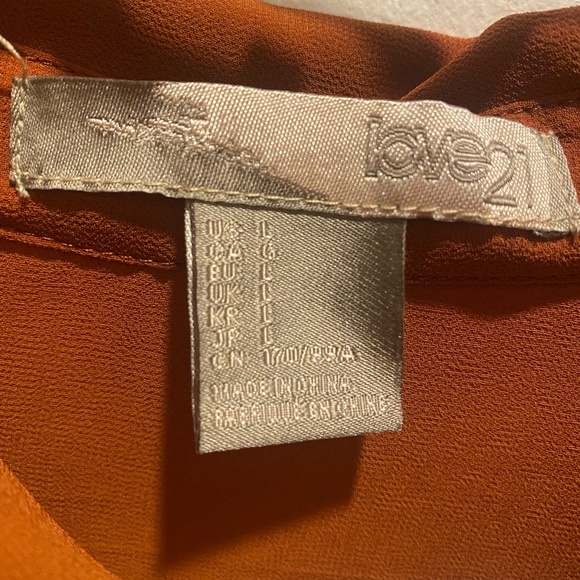 Forever 21 blouse. Rust with navy trim. Excellent conditions. - Picture 3 of 3
